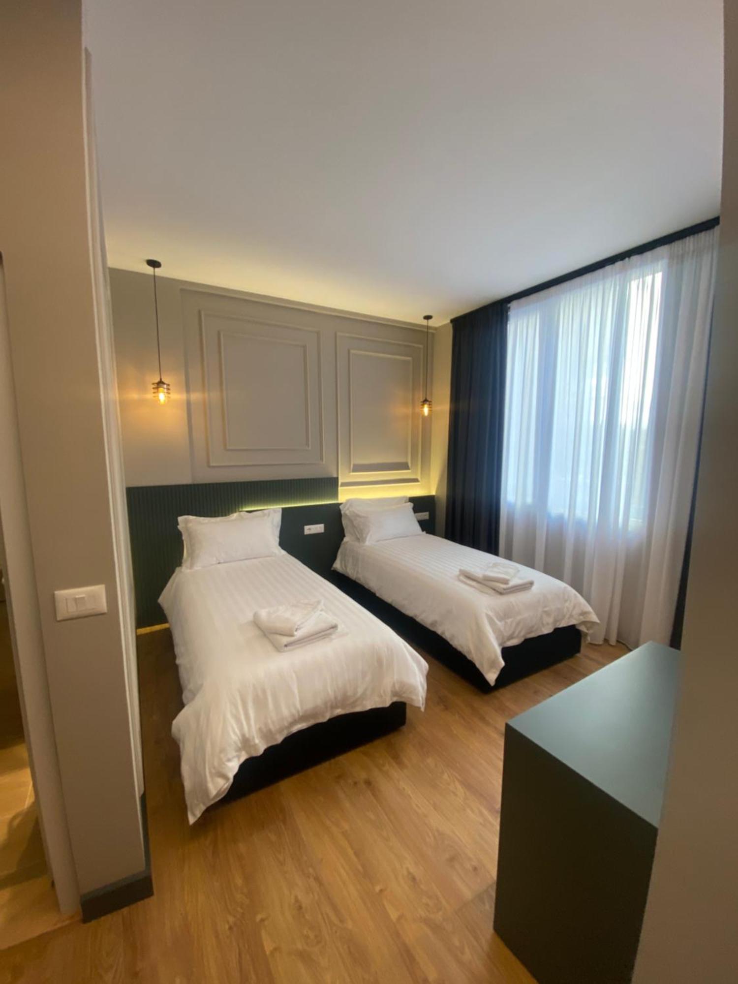 Tirana Central Rooms Exterior foto